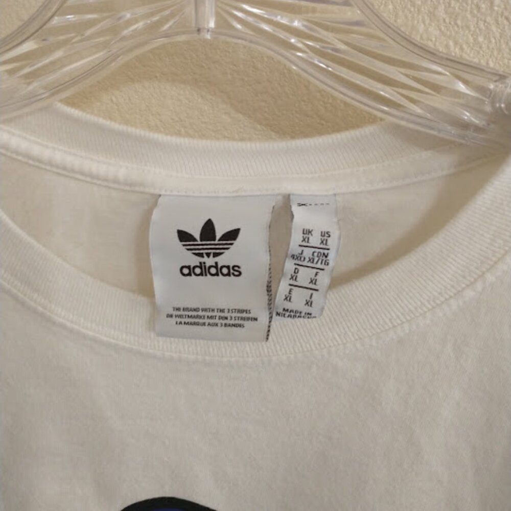 ADIDAS T-SHIRTS BUNDLE – (2) Adidas XL T-Shirts "Happy Flower” and “Ad… - Picture 6 of 7
